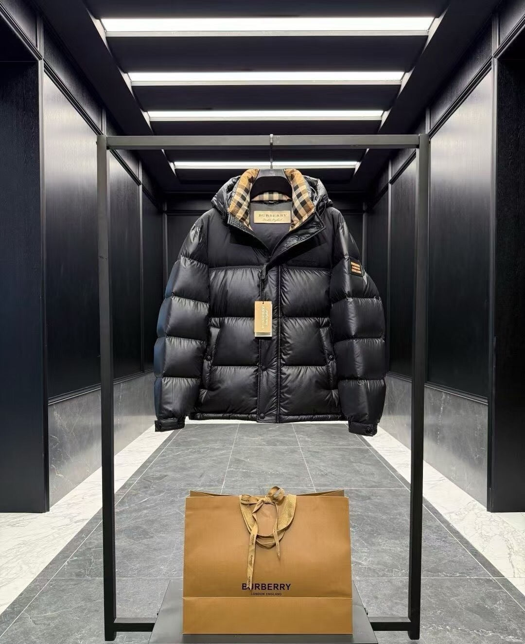 1:1 BLACK BURBERRY QUARTERZIP PUFFER