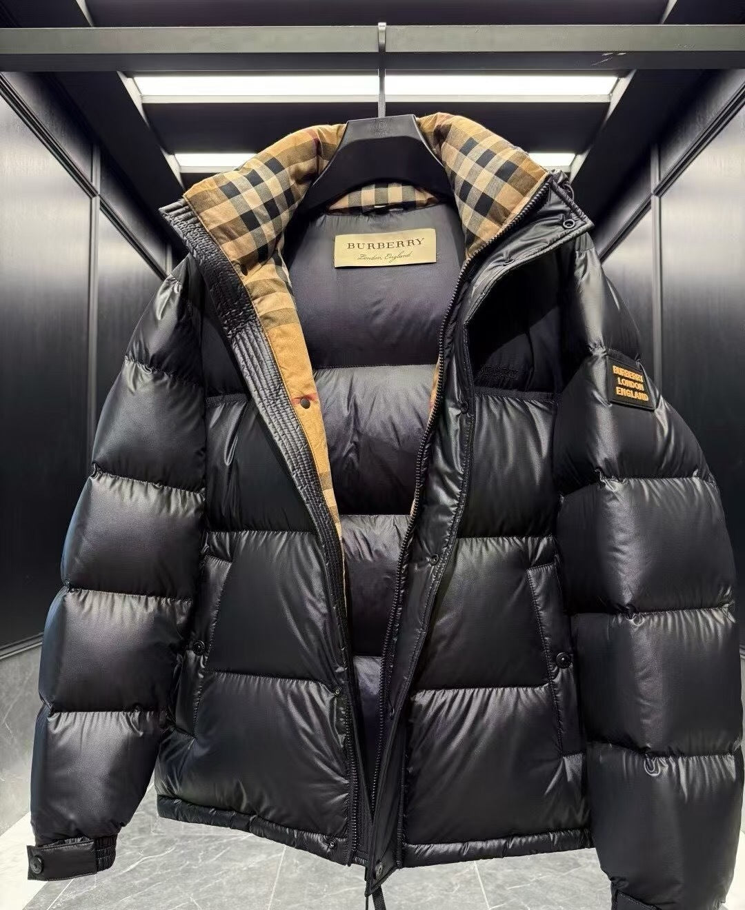 1:1 BLACK BURBERRY QUARTERZIP PUFFER